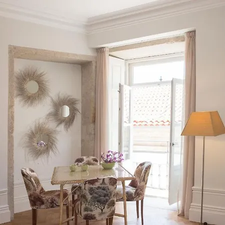 Apartment Boutique Rentals-flores Chic In Historical Center Porto
