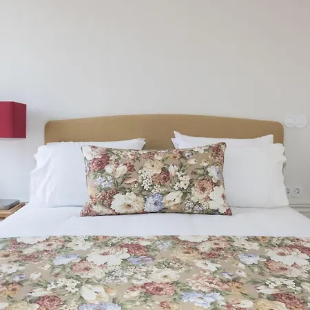 Διαμέρισμα Boutique Rentals-flores Chic In Historical Center