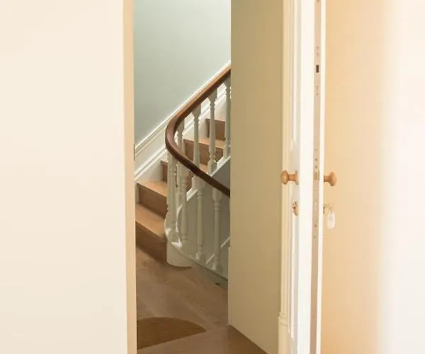 Appartamento Boutique Rentals-flores Chic In Historical Center *