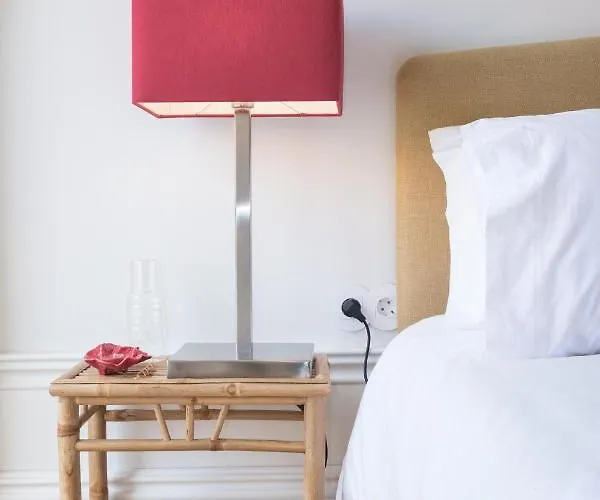 Boutique Rentals-flores Chic In Historical Center Apartament Porto