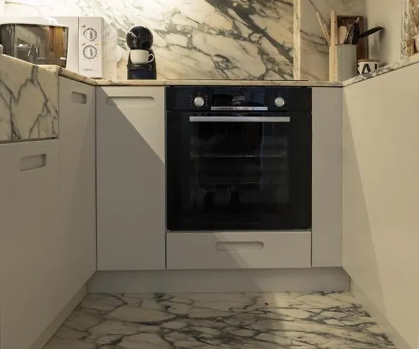 Boutique Rentals-flores Chic In Historical Center Appartamento Oporto